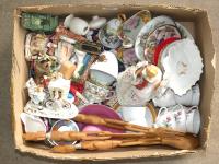 455 · BOX WITH LARGE QUANTITY OF TRI