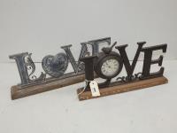 489 · 2 'LOVE' SIGNS W-55 (LARGEST)