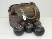 Lawn Bowls & Bag